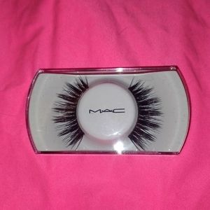 M•A•C Heartbreaker Lash